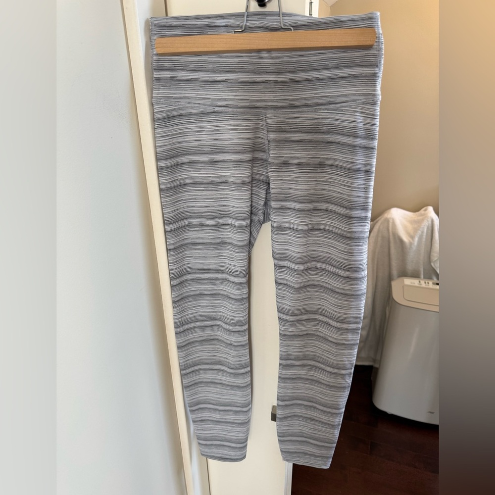 LULULEMON HIGH TIMES/ LUXTREME/ cyber stripe white silver fox